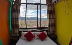 Hotel Om 3*